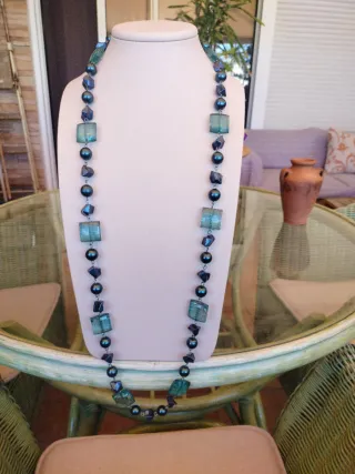 Collar vintage azul oscuro y verde agua