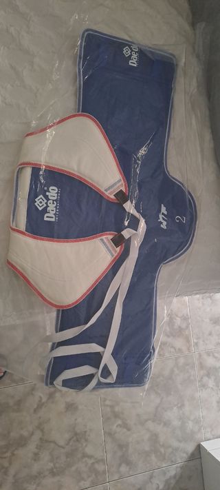 Doeco Taekwondo equip. azul y blanco