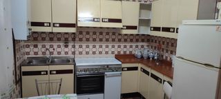 Mobili da cucina beige antichi