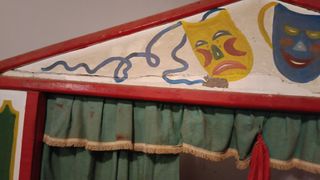 Teatro de marionetas grande antiguo