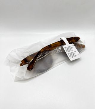 Gafas de sol para mujer del color marrón