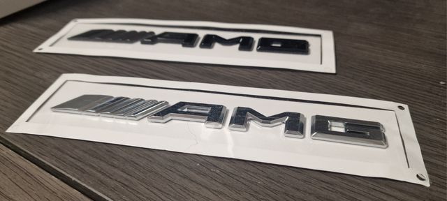 Emblema AMG Mercedes Benz em prata ou metal preto