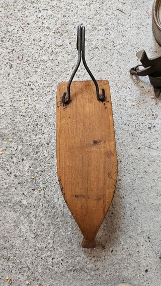 Portacote antico in legno