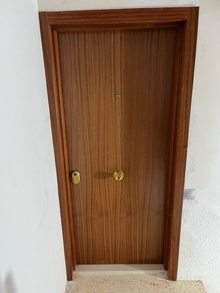 Carpintero - Instalación puertas y parquet