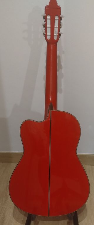 Guitarra Valeriano Bernal Aire