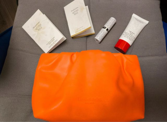 Bolso y Set Elizabeth Arden