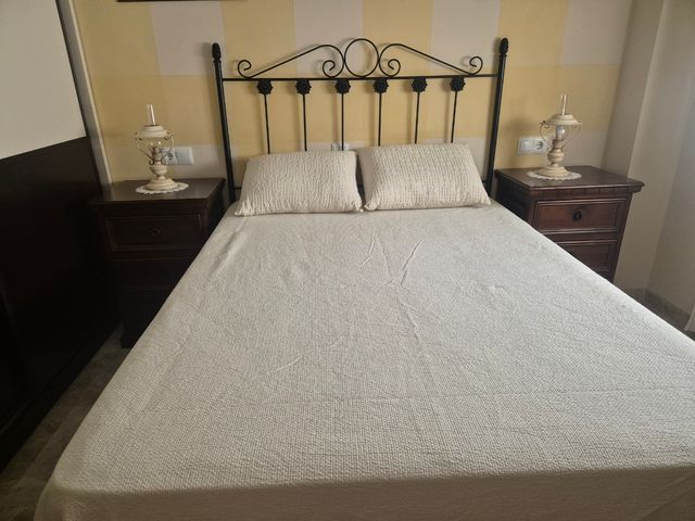 Mesitas de noite em madeira - 2 unidades