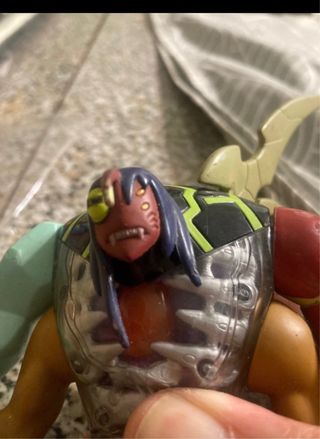 Ben 10 Kevin 11 Deluxe Figure