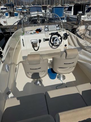 Barco Quicksilver Activ 605