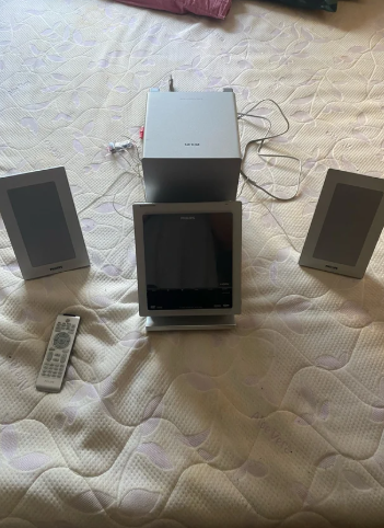 Home Theatre Philips - 2.1