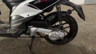 Aprilia SR 50 -PARA PIEZAS