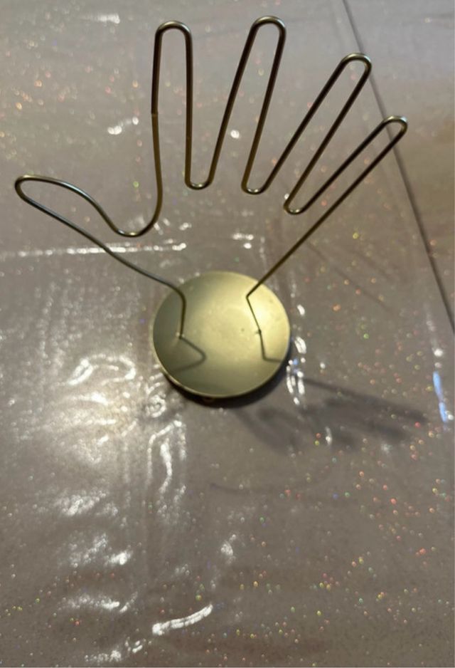 Porta anelli mano oro