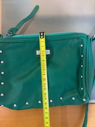 Bolso Stradivarius verde