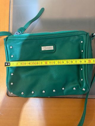 Bolso Stradivarius verde