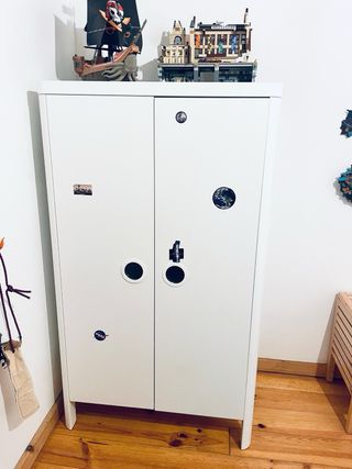 Dormitorio infantil (cama - armario - estanterías)