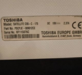 Portátil Toshiba blanco