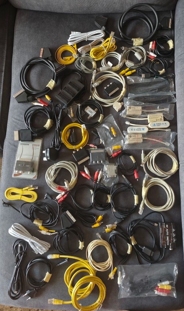 Lote cables y conectores varios
