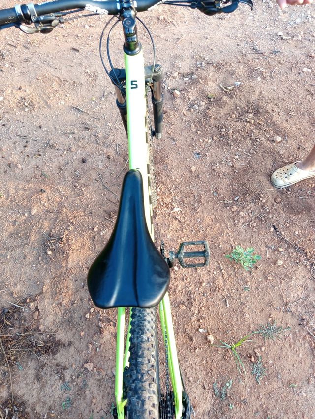 Bicicletta Trek Marlin 5 da montagna