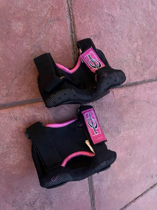 Rodilleras y muñequeras patinaje niña