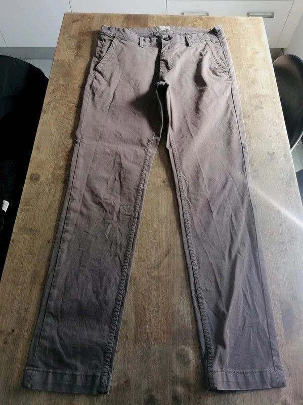 Pantalón vaquero marrón hombre Sfera