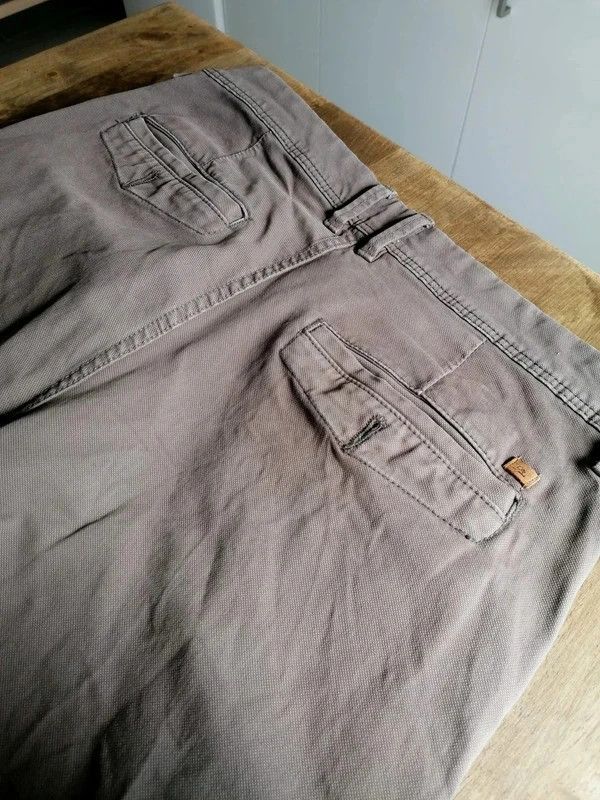 Pantalón vaquero marrón hombre Sfera