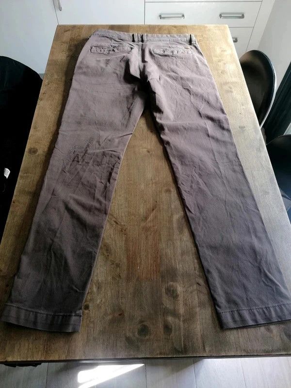 Pantalón vaquero marrón hombre Sfera