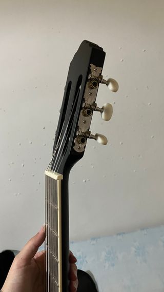 Guitarra española clásica negra