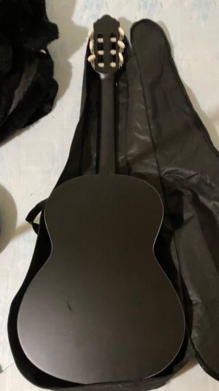 Guitarra española clásica negra