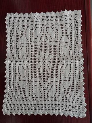Centro uncinetto fatto a mano 44x34cm