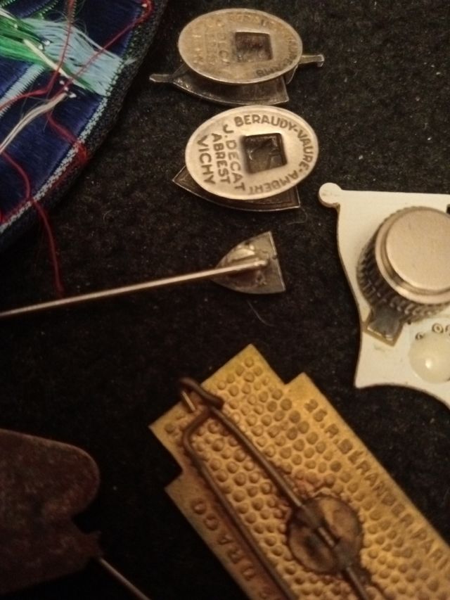 Insignias LVF Petain: Parche y pines