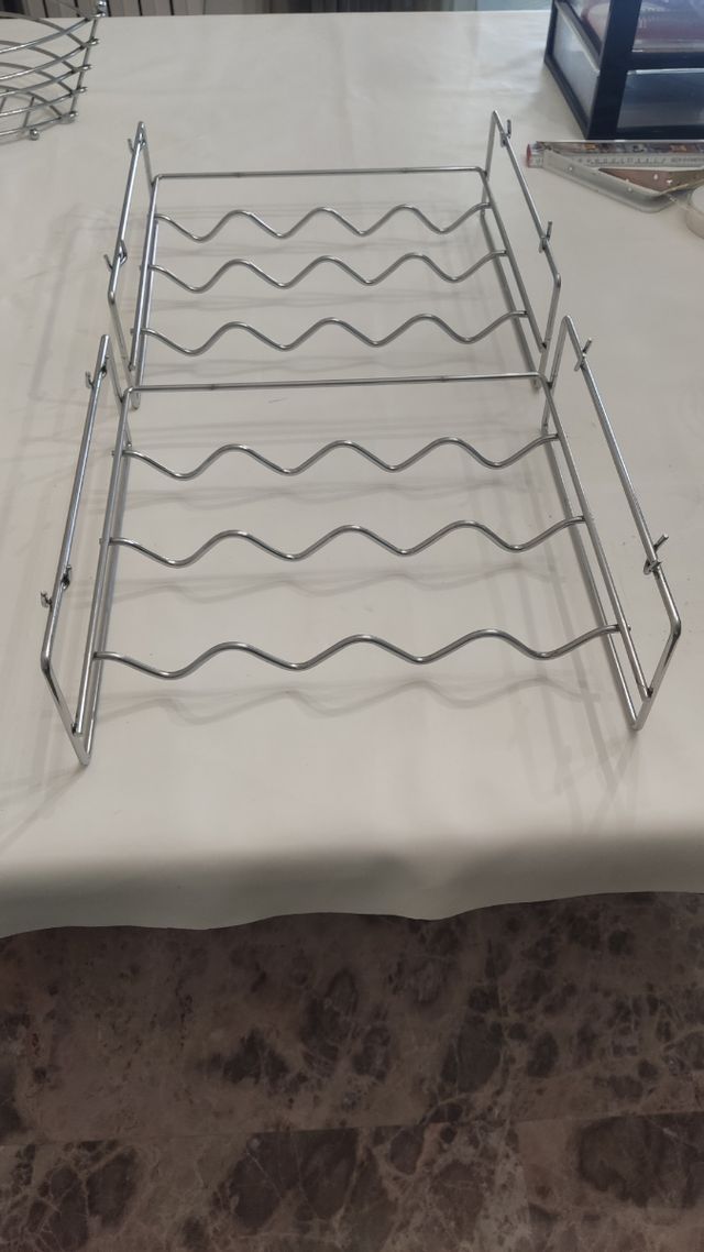 2 Botelleros metálicos