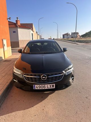 Opel Insignia 2022