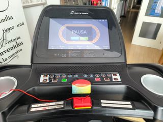 Cinta correr Sportstech F75 - usada