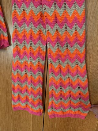 Conjunto crochet naranja-rosa colorido