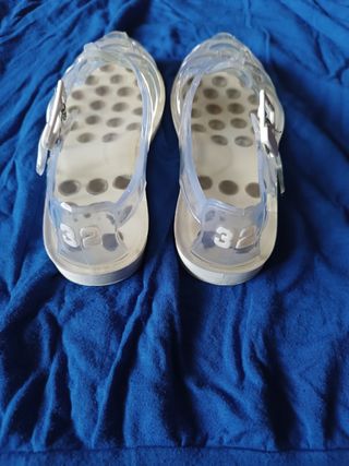 Sandalias transparentes Igor