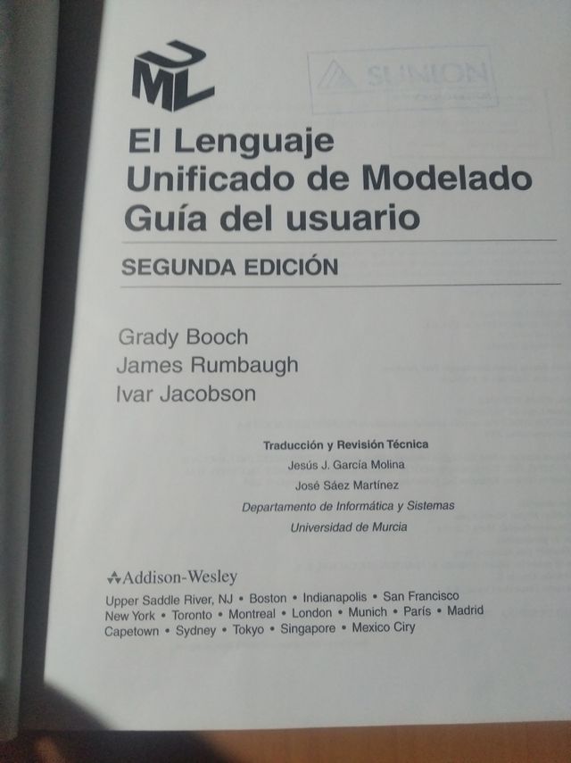 El lenguaje unificado de modelado: Guía de usua...