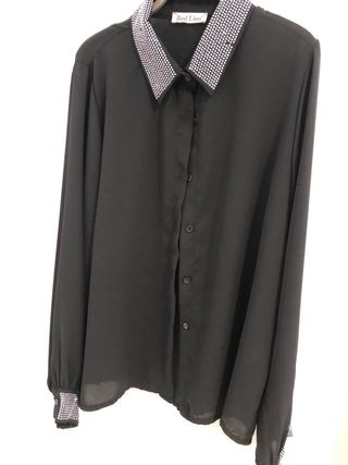 Camisa negra Red Lion pedrería