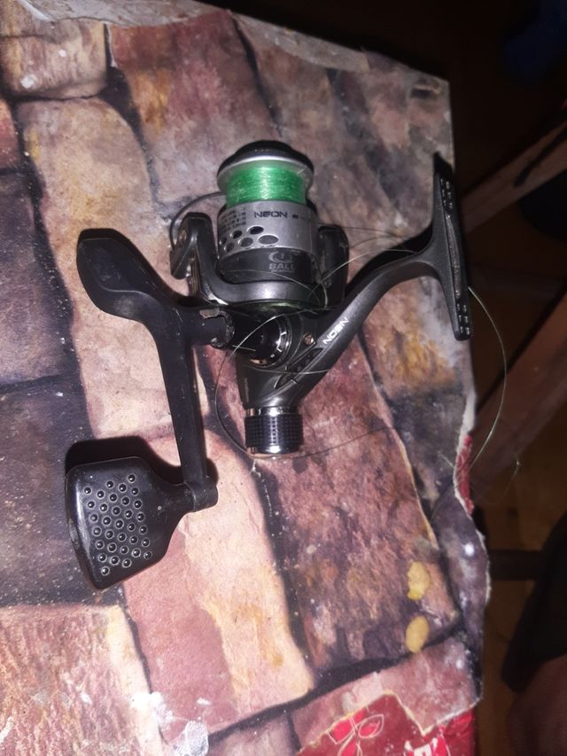 Carrete pesca neón Irisium