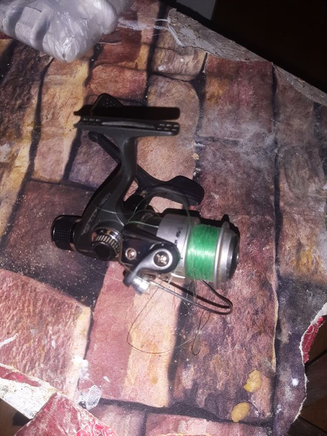 Carrete pesca neón Irisium