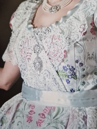 Traje de fallera muy nuevo 