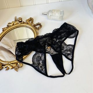 Tanga negra encaje - nueva