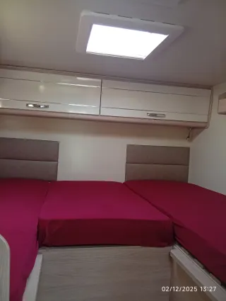 Se vende perfilada para 5 personas. Viajar/dormir