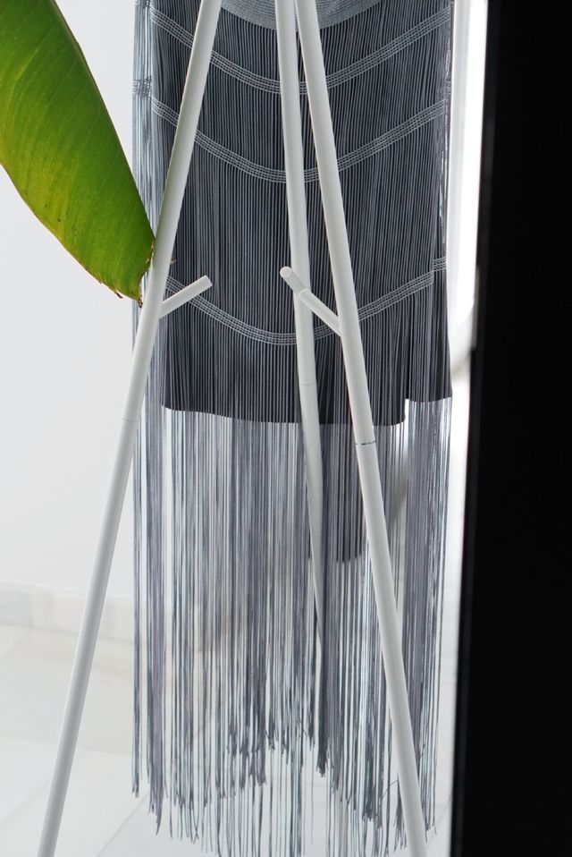 Vestido plateado flecos Zara