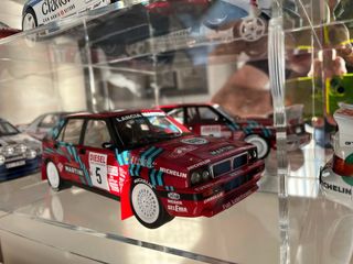Lancia Delta Integrale 1/18 triple 9 rally