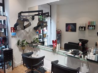 Traspaso Peluquería con Alquiler