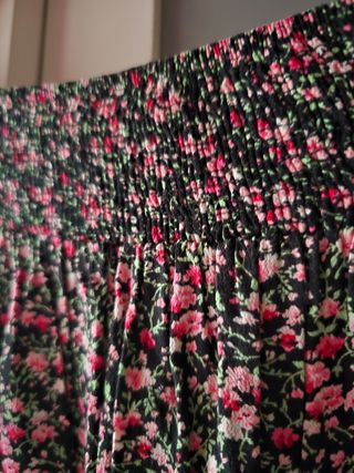 Vestido Oysho flores - Negro/Rosa