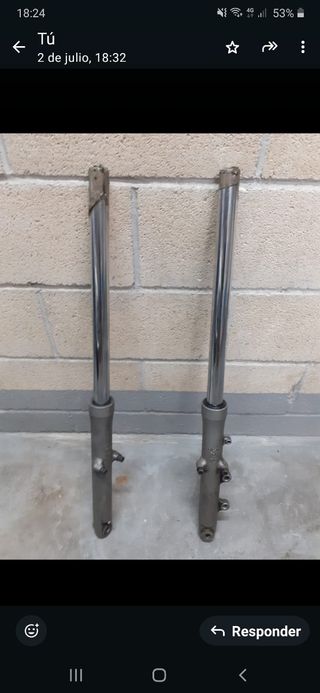 suspensión delantera de Yamaha SR250 