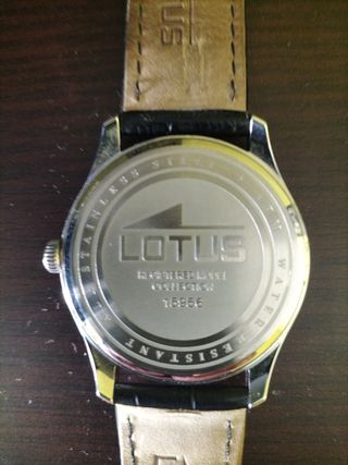 Reloj Lotus Hombre - Negro y Plata