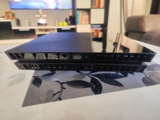 PS4 (PlayStation 4) + 20 juegos