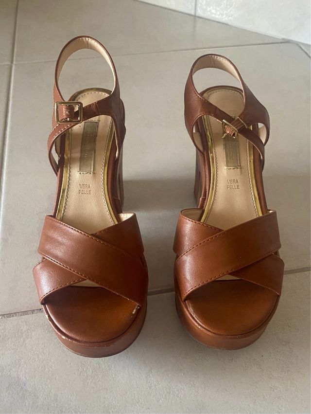 Scarpe con tacco color cuoio